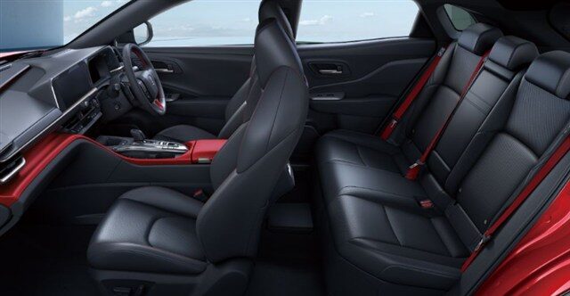 https://toyota.jp/crownsport/