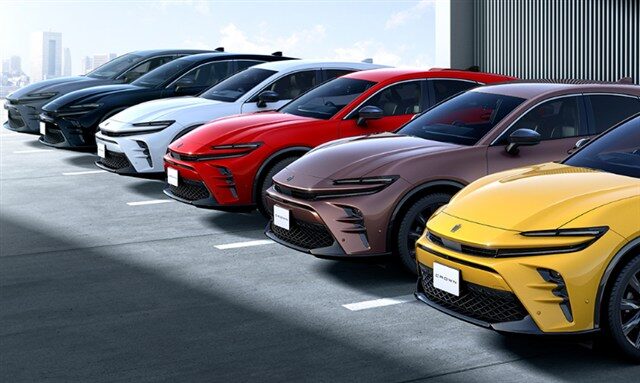 https://toyota.jp/crownsport/